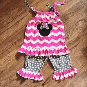 Minnie Mouse Chevron Outfit